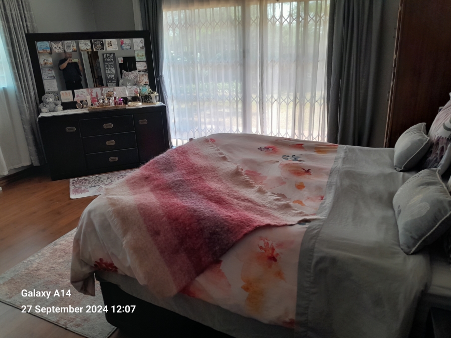 4 Bedroom Property for Sale in Waterval S H North West